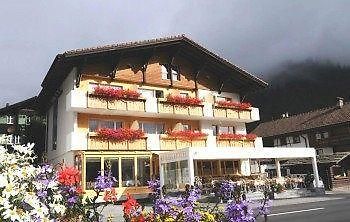 Hotel Kruezli - Dapi 1914 Sedrun Exterior photo