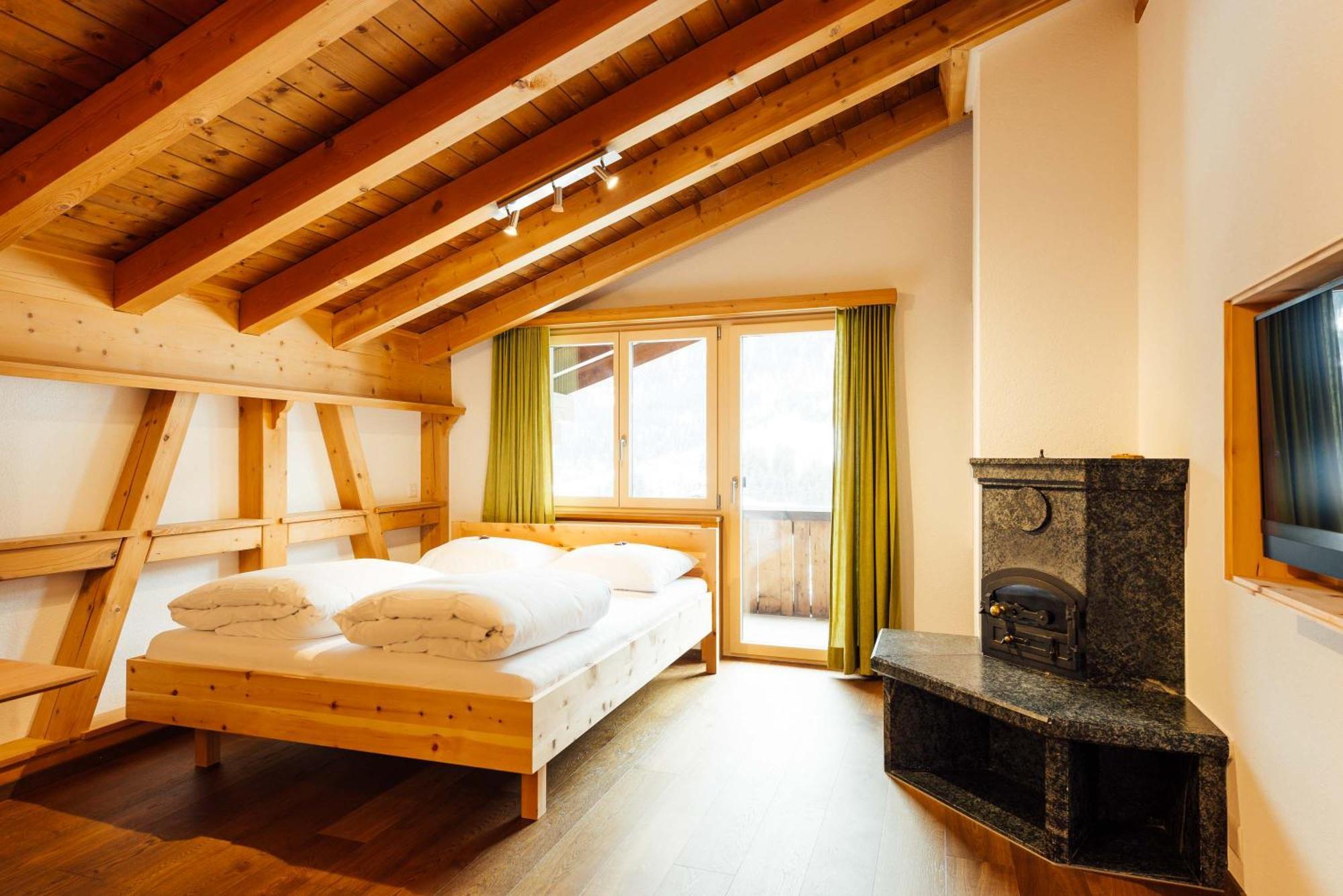 Hotel Kruezli - Dapi 1914 Sedrun Room photo